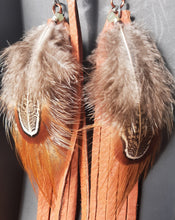 Load image into Gallery viewer, Leather, feathers & Adventurine jewelry set