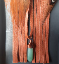 Load image into Gallery viewer, Leather, feathers & Adventurine jewelry set