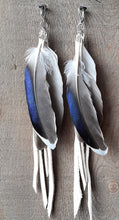 Load image into Gallery viewer, Natural Duck feather earrings with white leather
